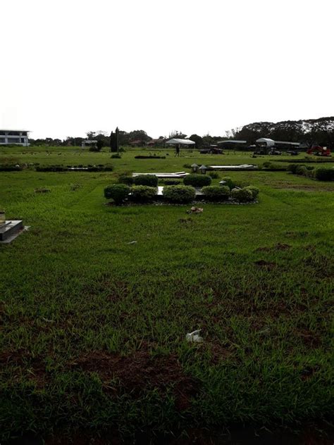 Rose Lawns Memorial Garden Lot for Sale in Bacolod Negros .